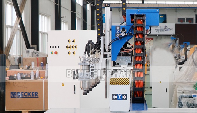 ELECNC-1821 Multi Eixos 4 Axis Woodworking Machinery com Dispositivos Rotativos