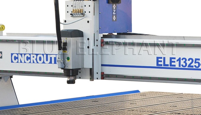 ELECNC-1325 Router CNC de 4 eixos com dispositivo rotativo