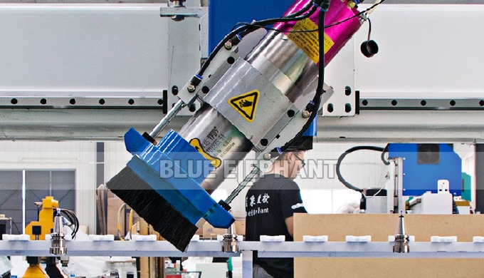 Roteador CNC ATC ELECNC-3015 linear com grande tamanho de trabalho