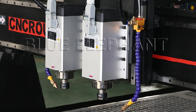 Router do CNC da linha central dos eixos 4 do dobro do sistema pneum&aacute;tico ELECNC-1530